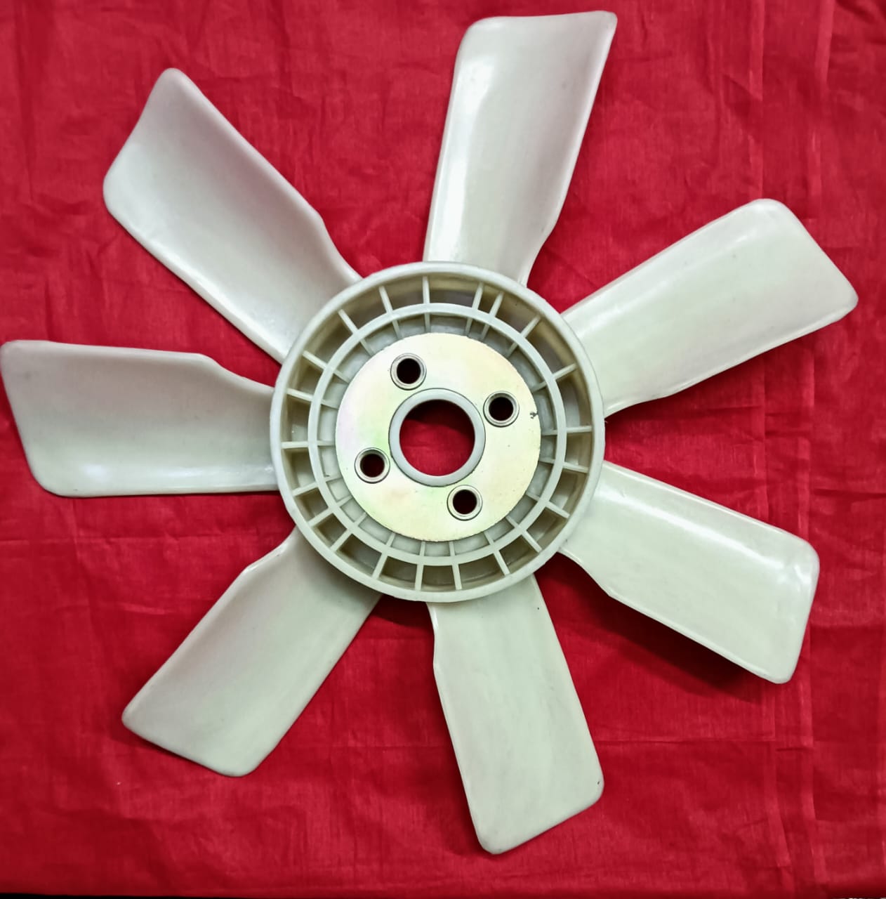LEYLAND HINO 6E RADIATOR FAN