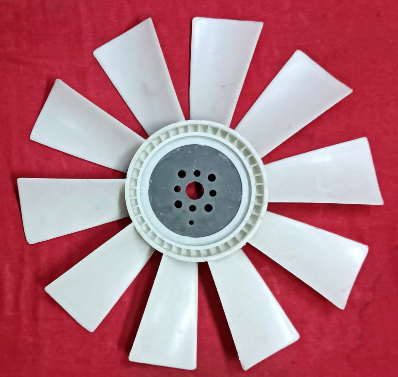 TATA 2515 T.C. 8 HOLE (22 INCHES)
