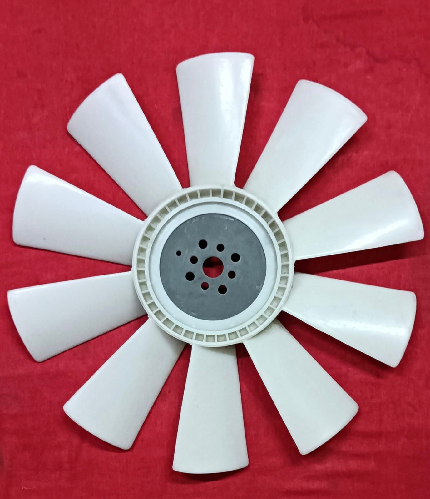 TATA 2515 T.C. 8 HOLE (22 INCHES)